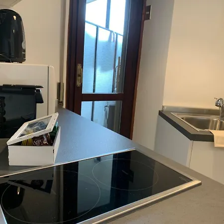 Kibilu - Fiera Milano, Vicinanze Rho, Linea Rossa Qt8 Mediolan