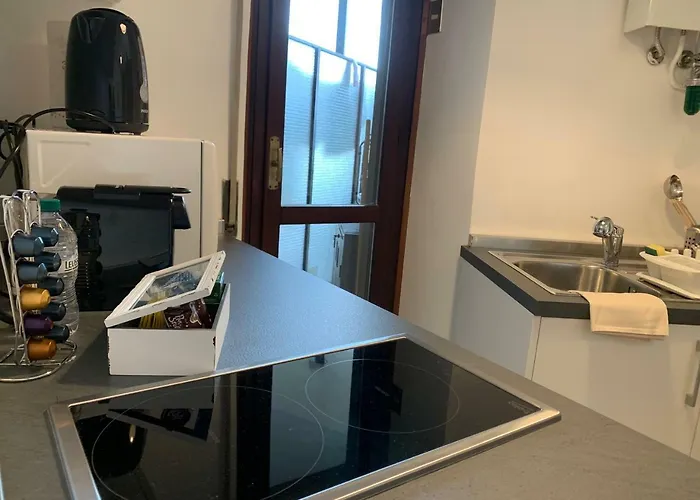 Kibilu - Fiera Milano, Vicinanze Rho, Linea Rossa Qt8 Milan